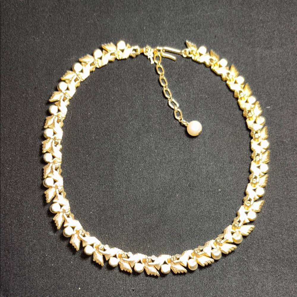 Vintage Trifari Gold Plated and Rhinestones Choker